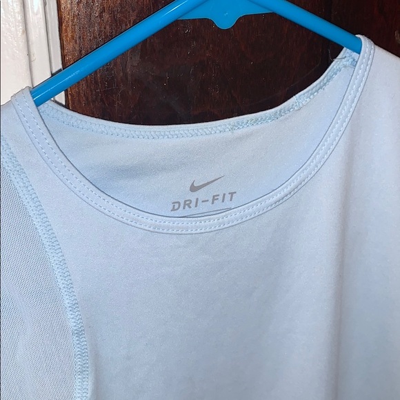 Nike baby blue top - Picture 2 of 2